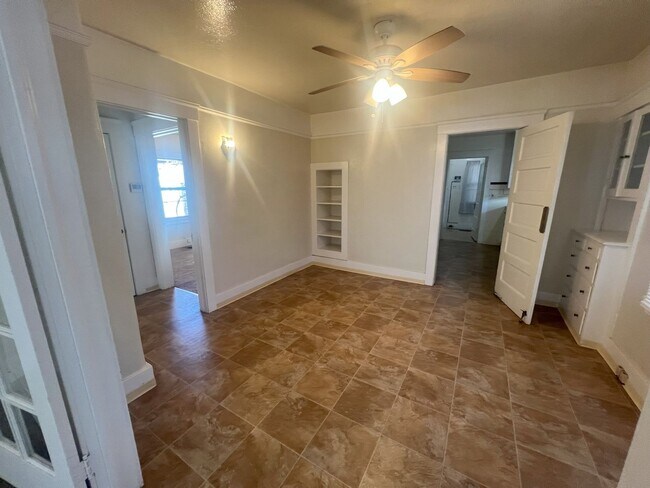 Photo - 3 Bed, 1 Bath Home Unit 432