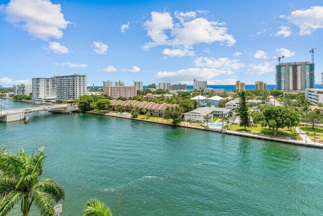 Photo - 2880 NE 14th Street Causeway Unidad 805