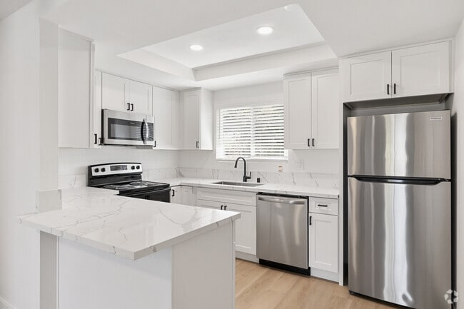2BR, 2BA - 1,350SF - Kitchen
