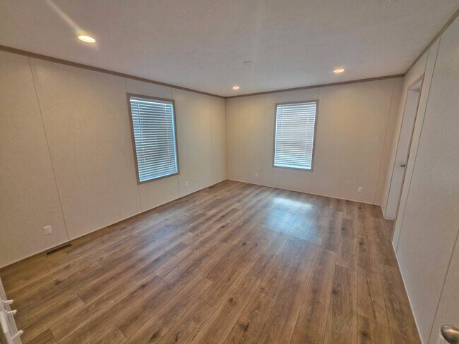Photo - 781 W Walcott Rd