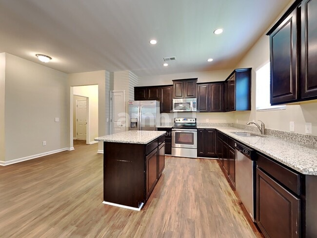 Photo - 266 Decatur Dr