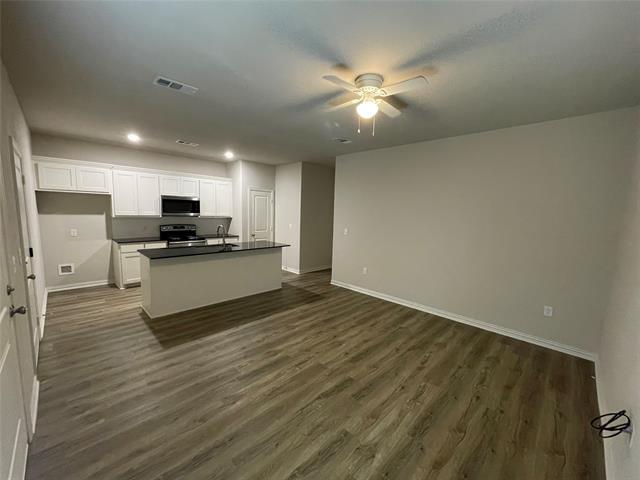 Photo - 2919 Peony Dr