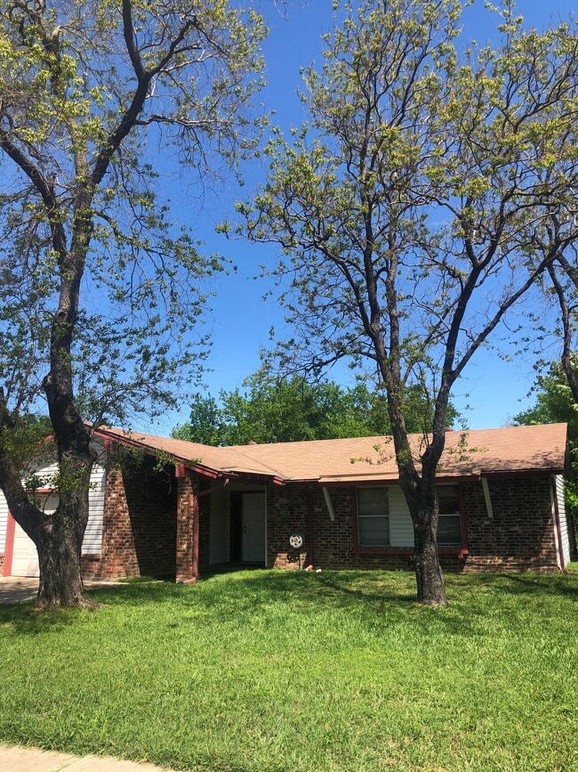 Cozy home in Balch Springs - 13237 Valley Forge Cir