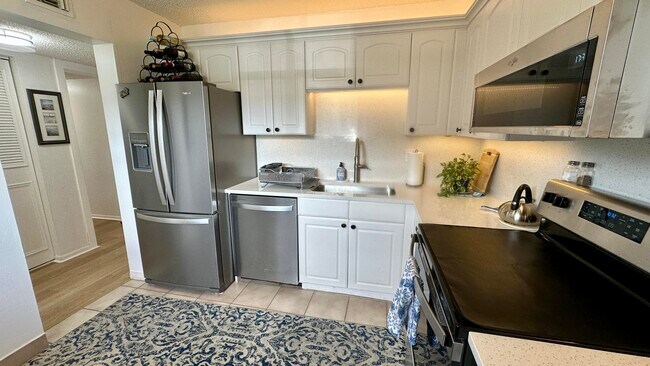 Photo - 3661 Via Poinciana Unit 113