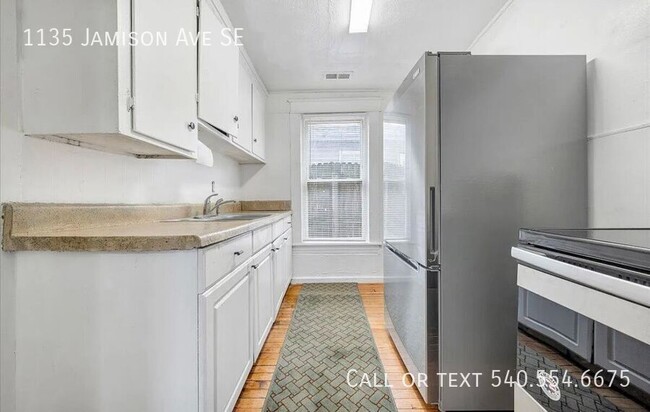 Photo - 1135 Jamison Ave SE