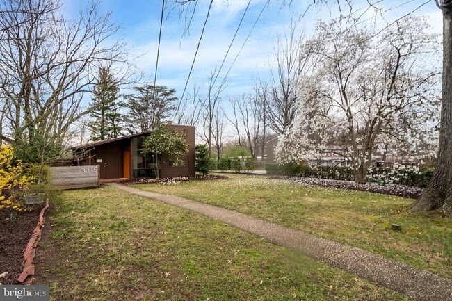 Building Photo - 3315 Pendleton Dr