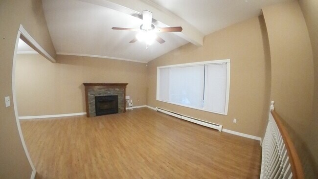 Photo - 859 Paisley Ave