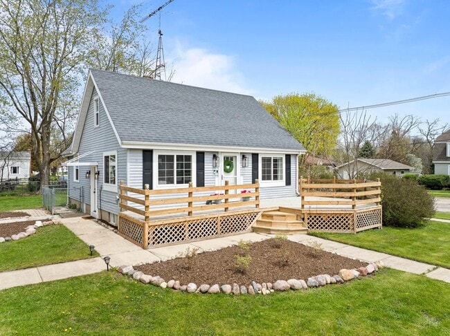 Photo - 112 E Page St House