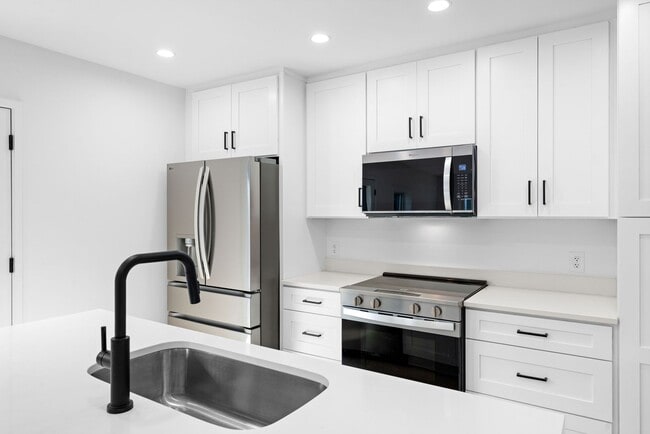 Photo - 1411 Chesapeake St Unit 1411-B