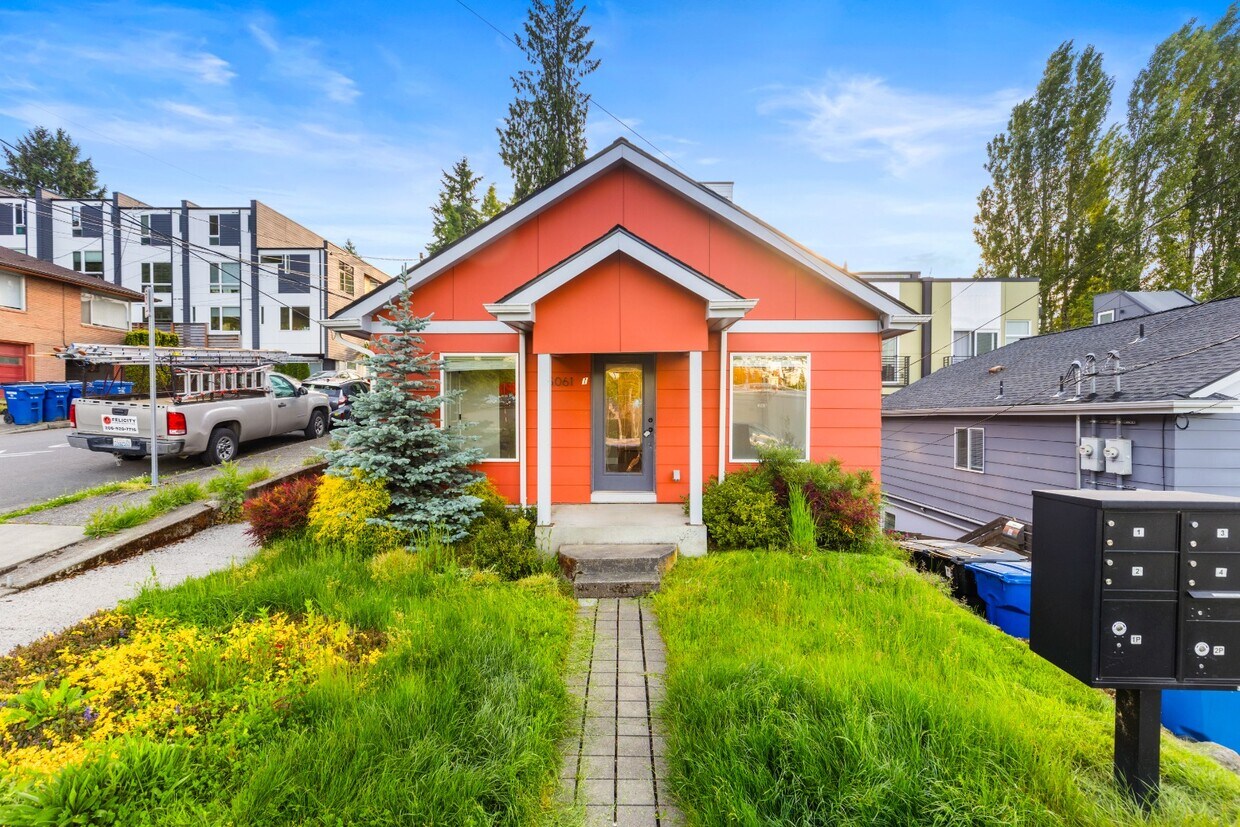 Newly Renovated and Modern 2BR Apartments ... - Newly Renovated and Modern 2BR Apartments ...