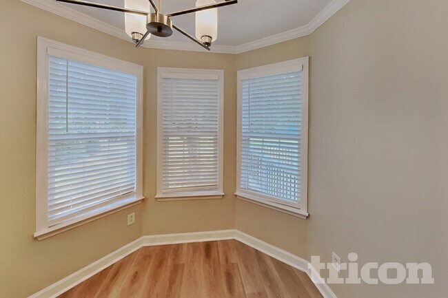 207 Towbridge Dr