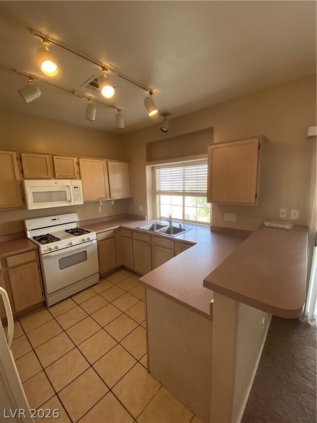 Photo - 6804 Indian Chief Dr Unit 202