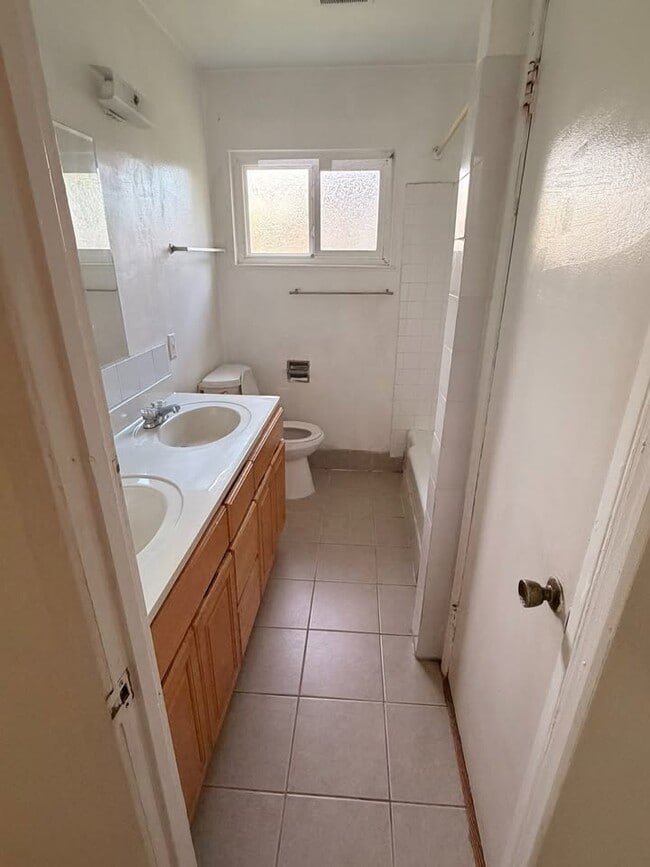 Photo - 5349 Fleming Ave