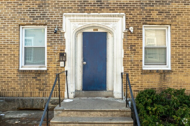 Entrance - Willows Apartments