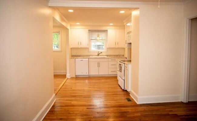 Photo - 1420 S Kilbourne Rd