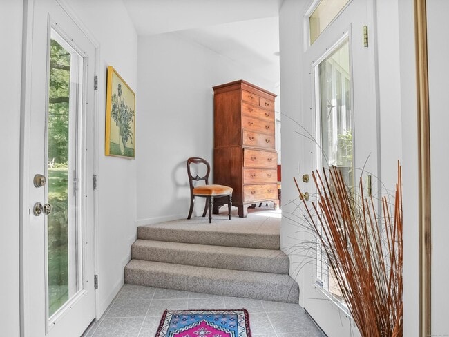 Photo - 106 Spoonwood Rd