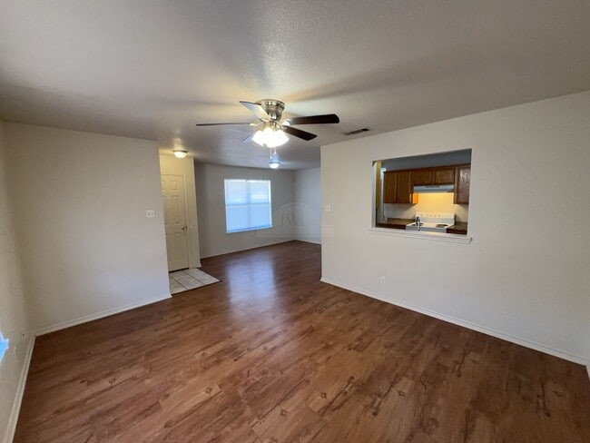 913 McDaniel Cir Unit 913 McDaniel Cir Unit A