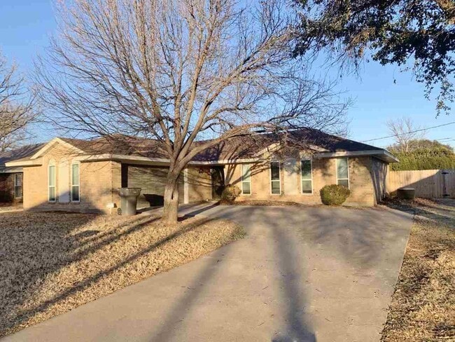Photo - 5519 Briargrove Dr Casa