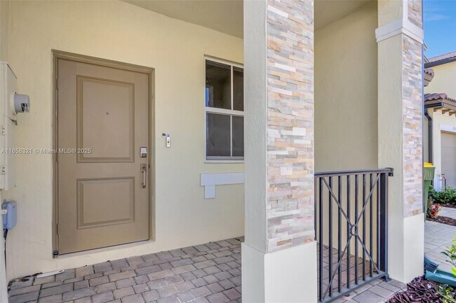 Photo - 2546 SE 29th St
