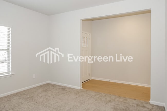 Photo - 154 Fenwick Pl