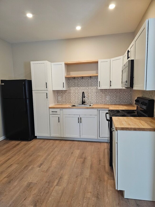 Photo - Bloomfield Back Building Unit 4