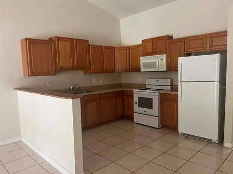 6 Pleasant Ln