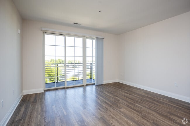 1BR, 1BA - 830 SF - Lawrence
