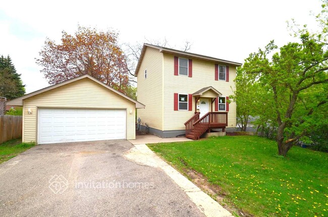 Photo - 520 Van Dyke St House