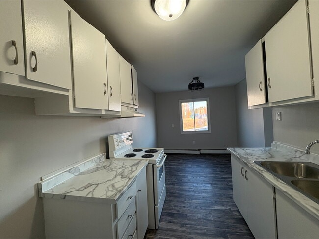 Photo - 1 Reading Crescent Unit 4