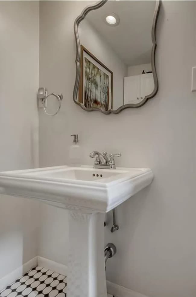 Photo - 1413 W Tucker Blvd