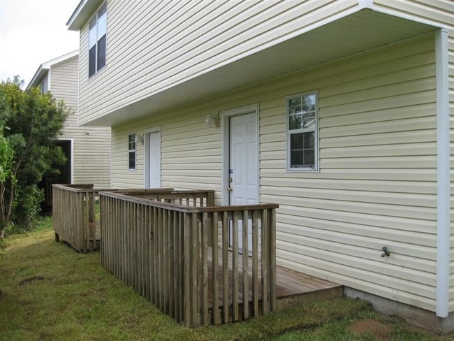 Photo - 2009 Fannie Dr