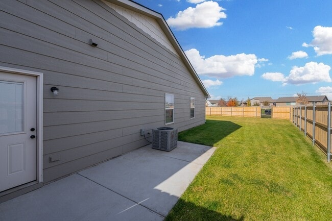 2865 S Cedar Crst Rd