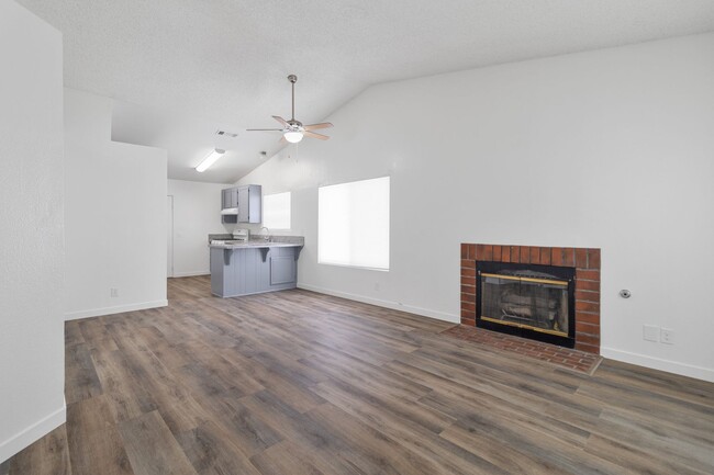 Beautiful single family home - Hesperia, CA - Beautiful single family home - Hesperia, CA