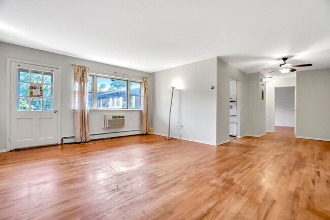 Photo - 55 Gill Ln Unit 42