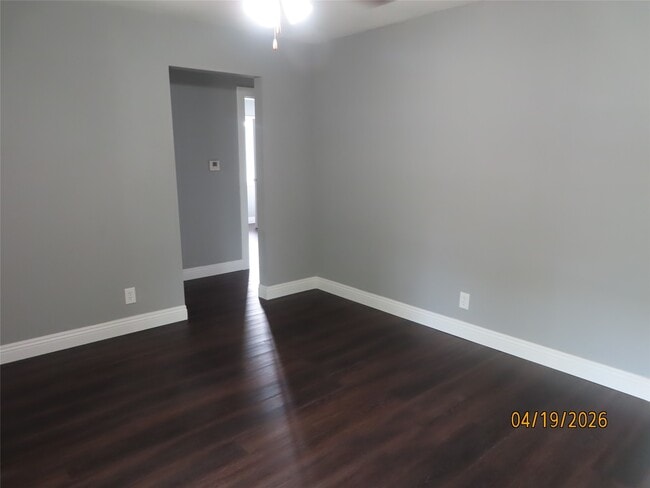 Photo - 10410 Broadstairs St
