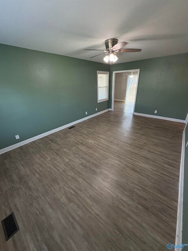 Photo - 3118 Adonna Dr NW