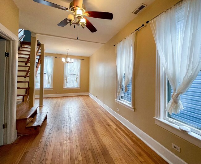 Photo - 2736 N Wilton Ave Unit 2