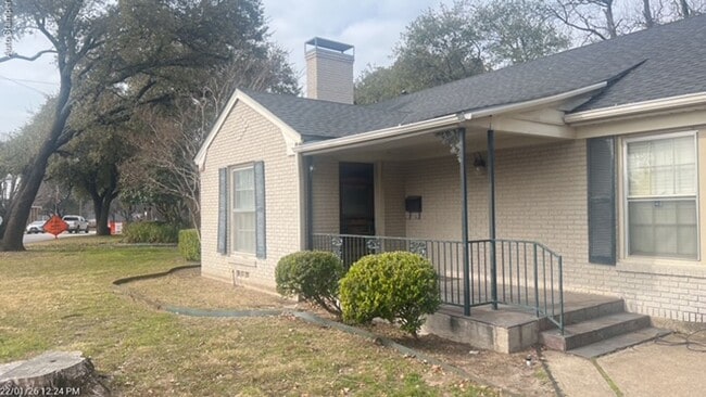 Photo - 3200 S Hills Ave