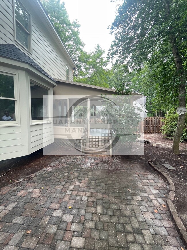 Photo - 639 Greenwood Cir