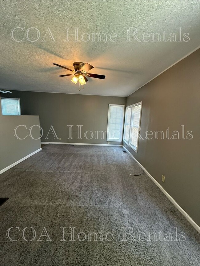 Photo - 2255 Victoria St