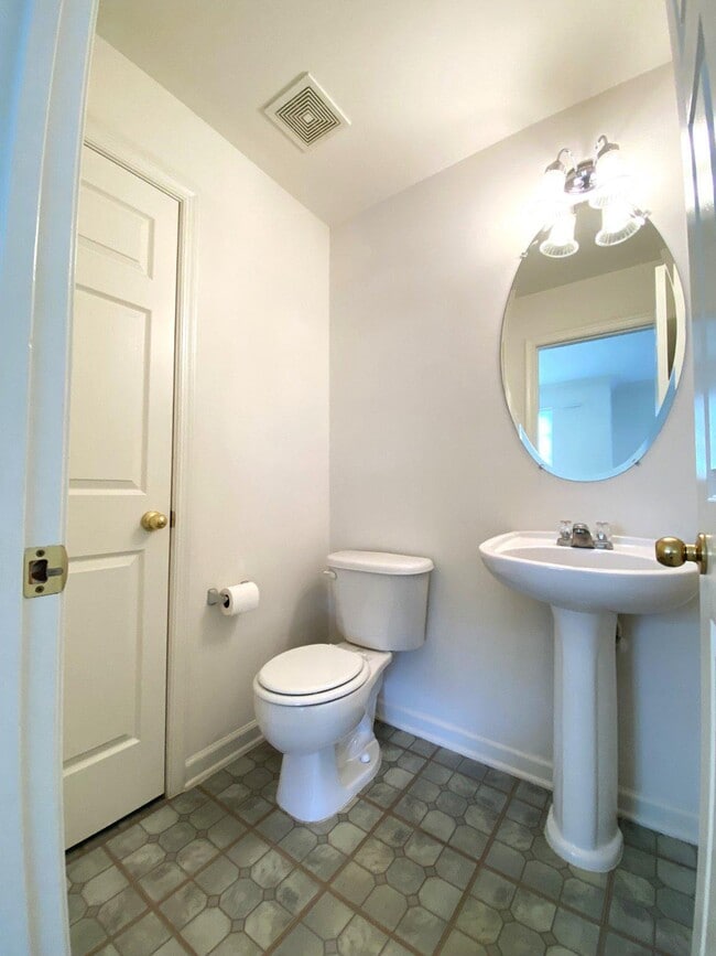 Photo - 1601 Wilcox Ave