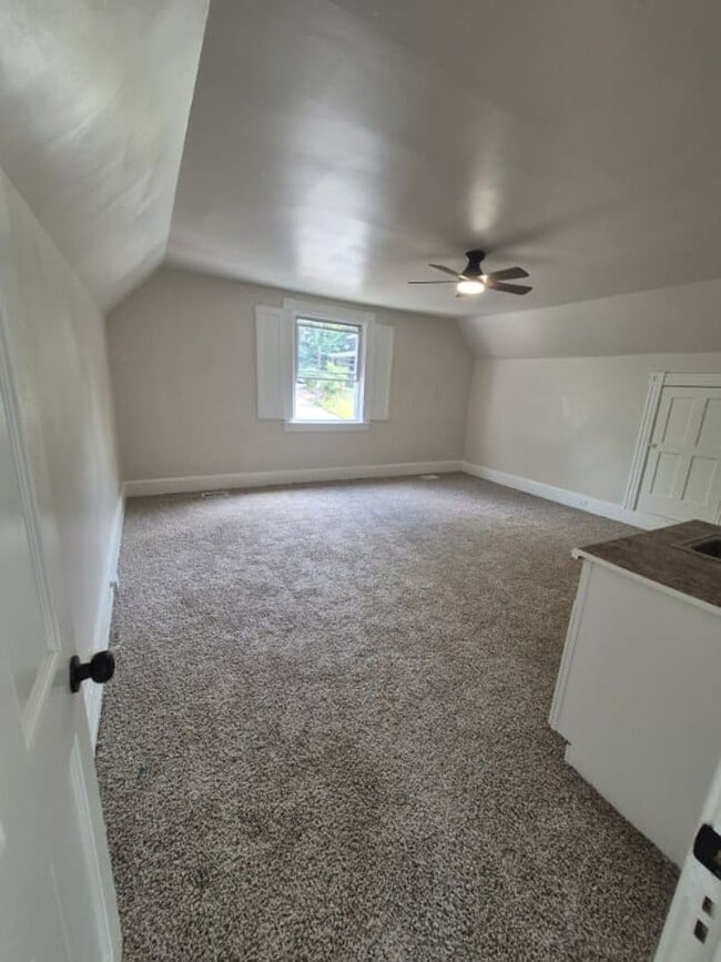 Photo - Spacious 6BR 3BA home in Pittsburgh