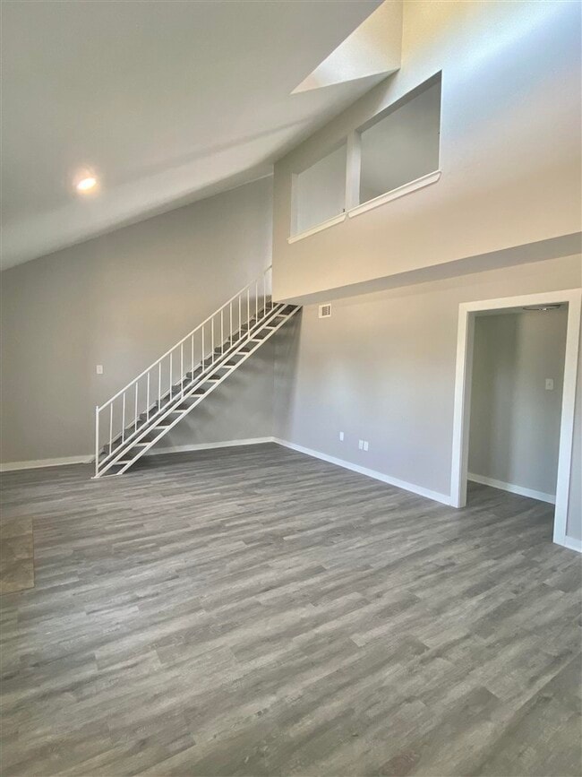 Photo - 6824 NW Willow Springs Dr
