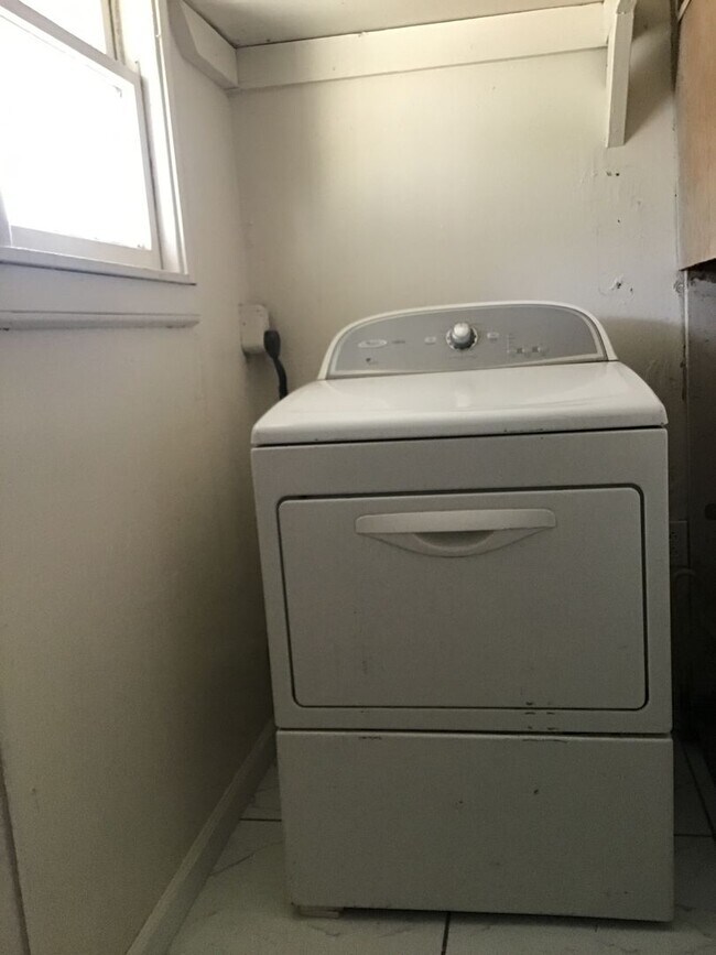 Photo - OL811/8171/2-Holmes, Kelsey Unit 811