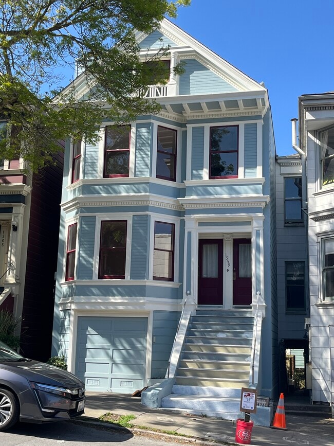 Building Photo - 1559 Masonic Ave Rental