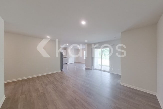 Photo - 339 Shelton Rd