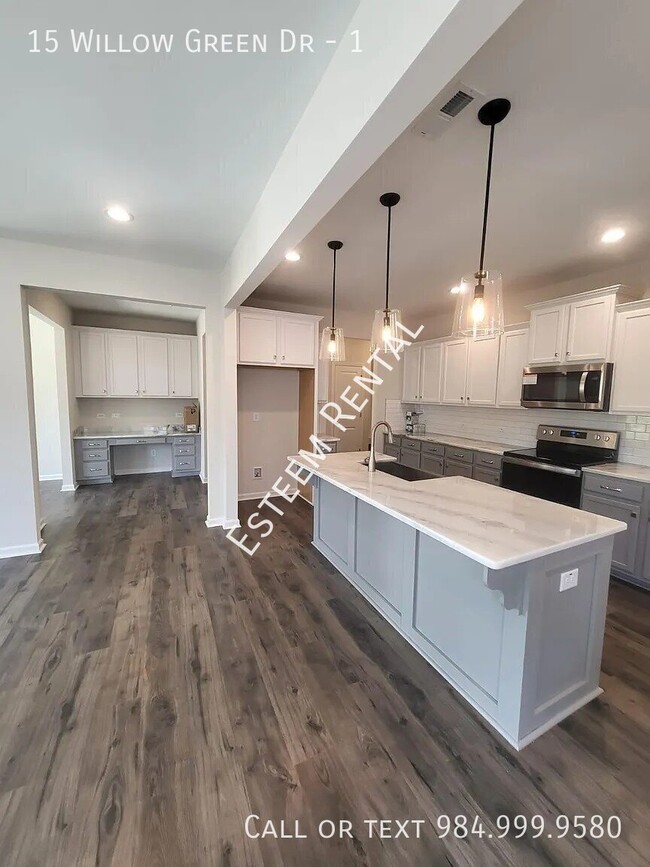 15 Willow Green Dr