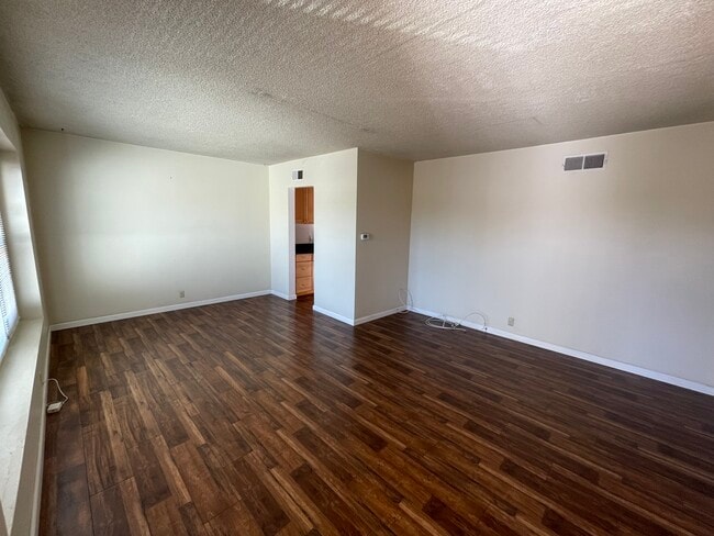 Photo - 4855 Druid St Casa