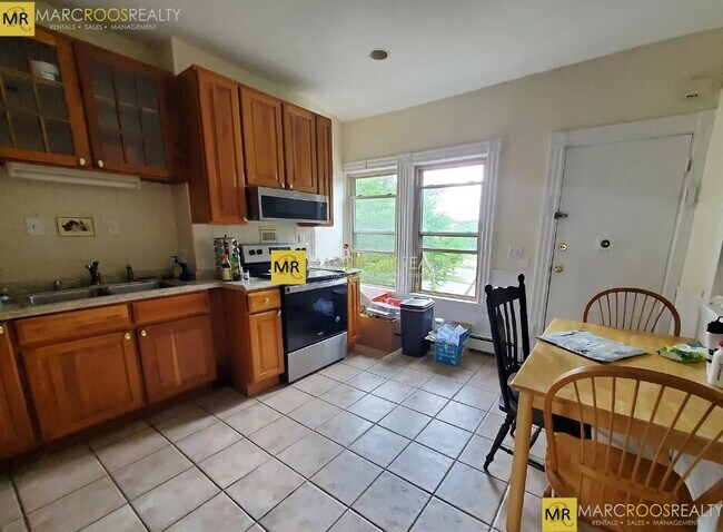 Photo - 149 Centre St Unidad 1