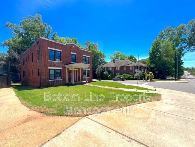 Photo - 600 Hawthorne Ln Unit 3